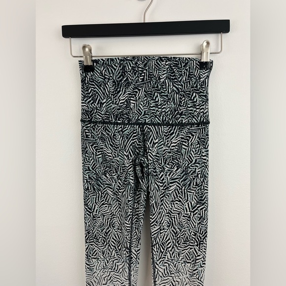 LULULEMON Wunder Under Pant (Hi-Rise) (Dazzle Nulux)Leggings Size 4 - Picture 11 of 12